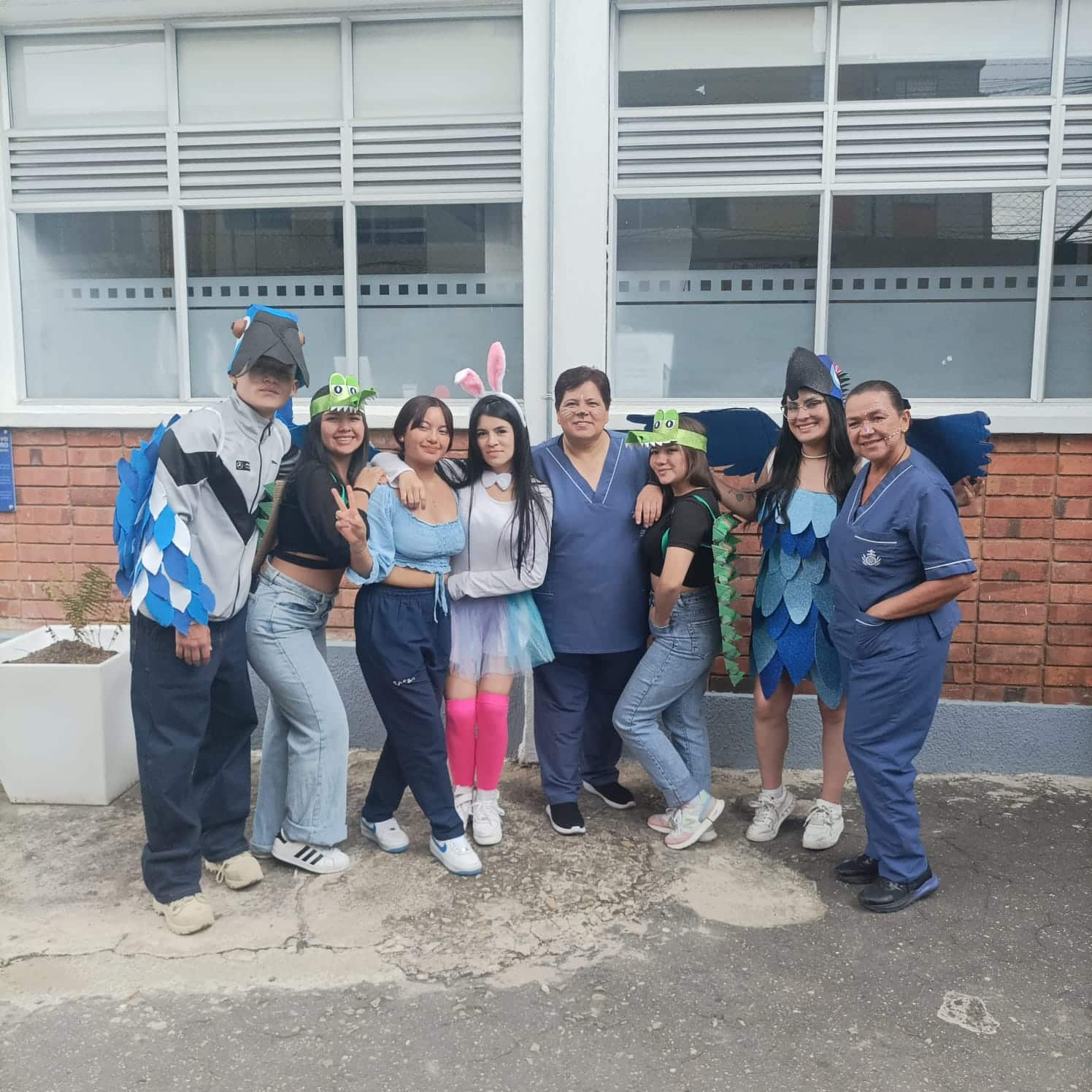 Disfraces con materiales reciclables 4 WhatsApp Image 2024 11 01 at 8.30.02 AM 1